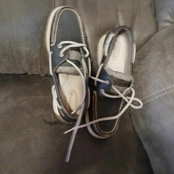 Sperry - Picture 3 of 13